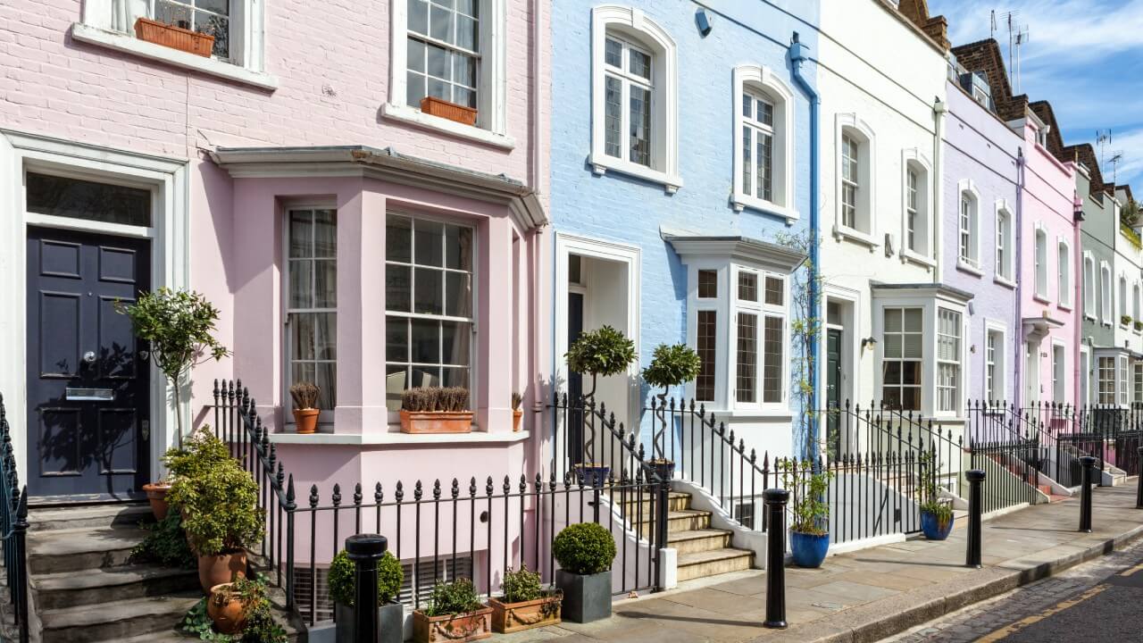 What is the cost of double glazing a threebed house?